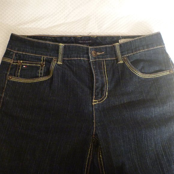 Tommy Hilfiger Denim Capris, Like New, Size 6‎ - Picture 2 of 14